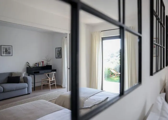 32 L Sport Court & Pool L Shellter *