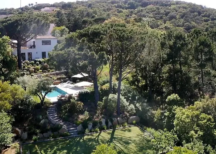 32 L Sport Court & Pool L Shellter 圣马克西姆