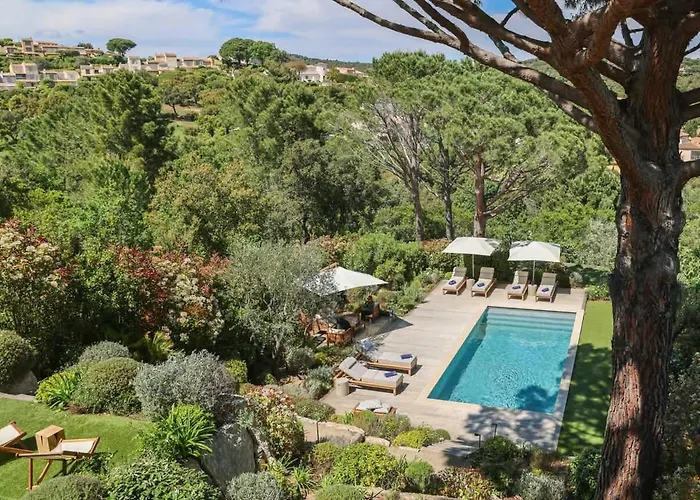 32 L Sport Court & Pool L Shellter * 圣马克西姆